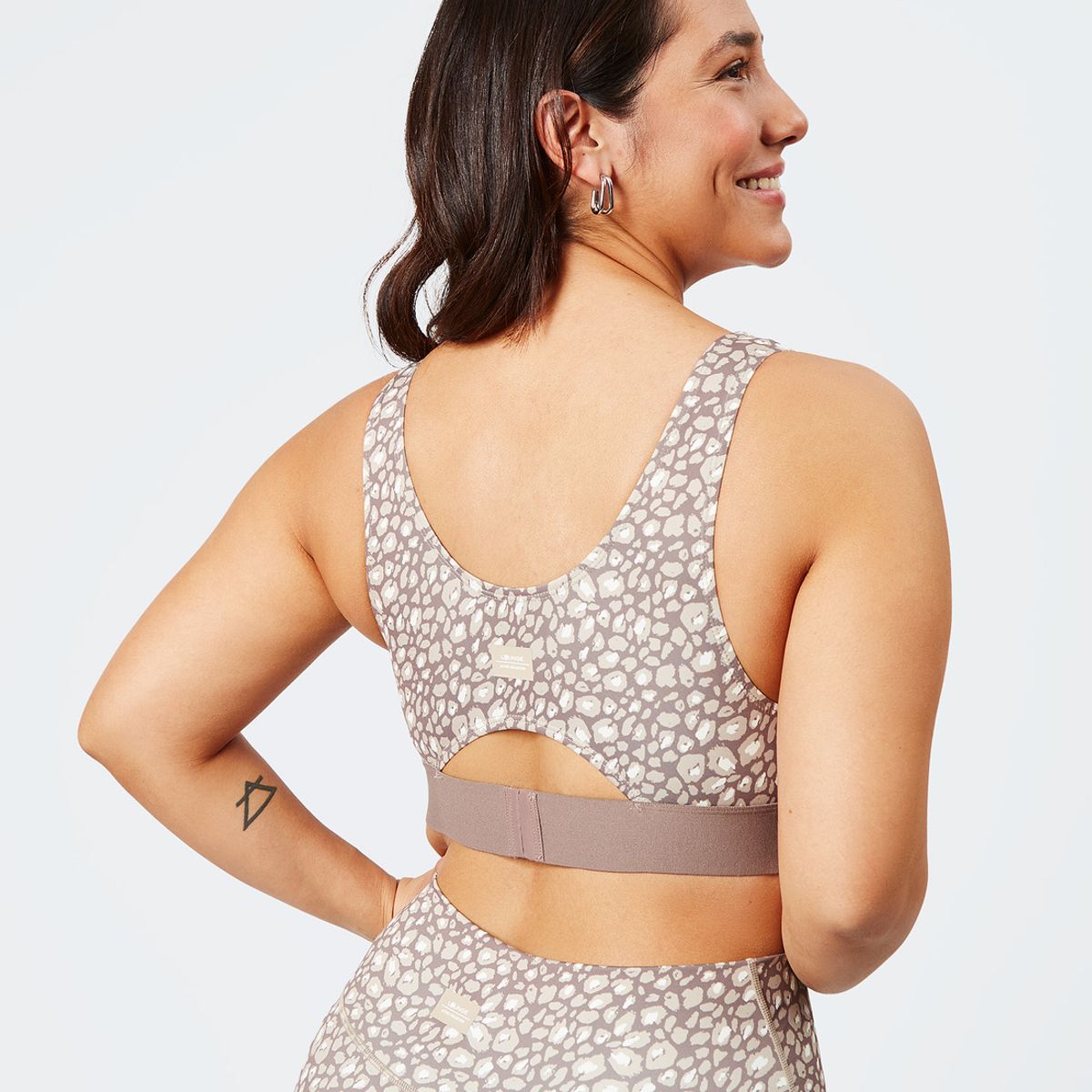 LOUNGE - Peto Deportivo Animal Print Active