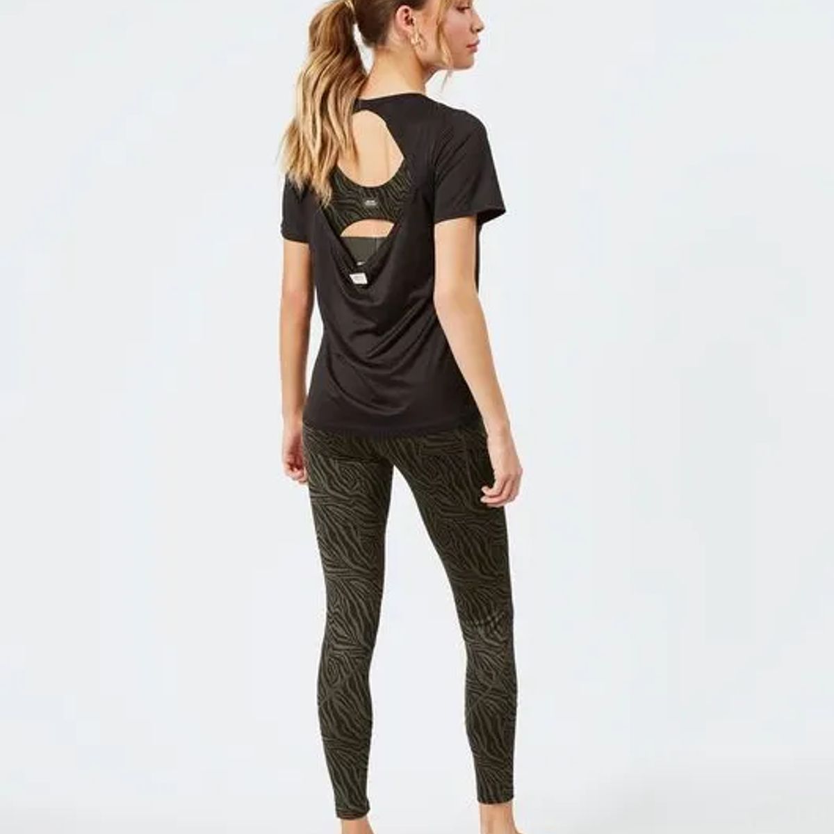LOUNGE - Polera Deportiva Active Court LOUNGE