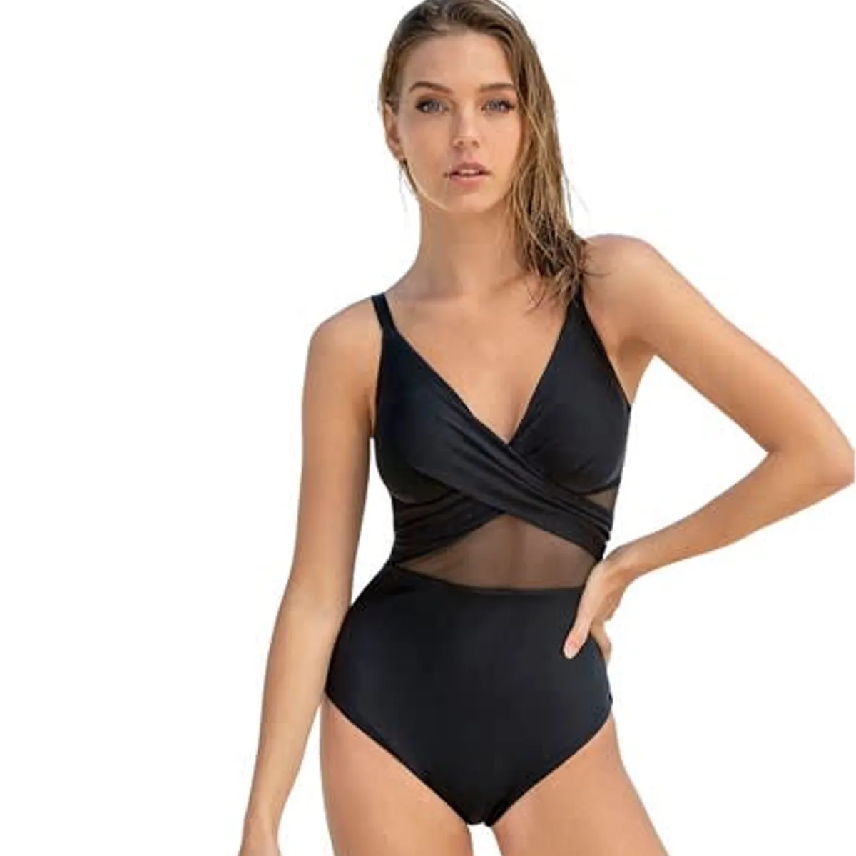 LEONISA - Traje de baño entero control suave de abdomen elaborado con nylon reciclado 19A124 Negro