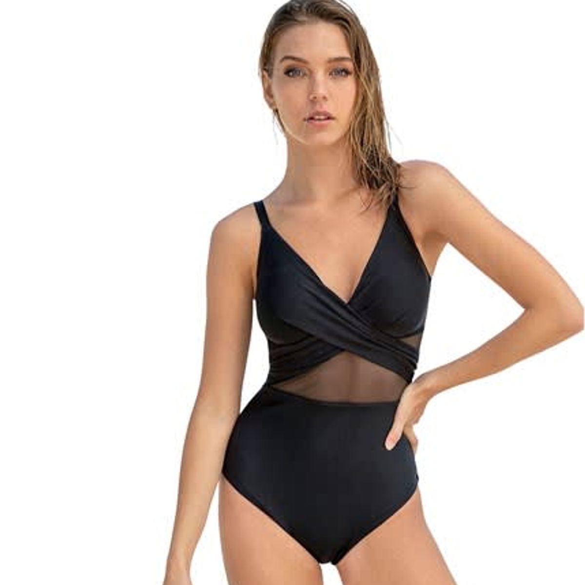 LEONISA - Traje de baño entero control suave de abdomen elaborado con nylon reciclado 19A124 Negro