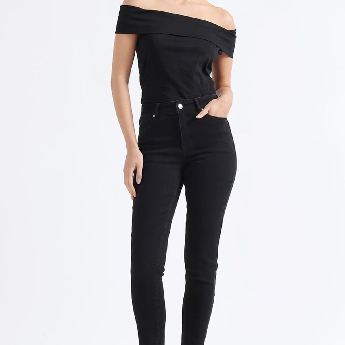 LIOLA - Jeans Color Skinny, Bordado, Tiro Medio, Negro Liola