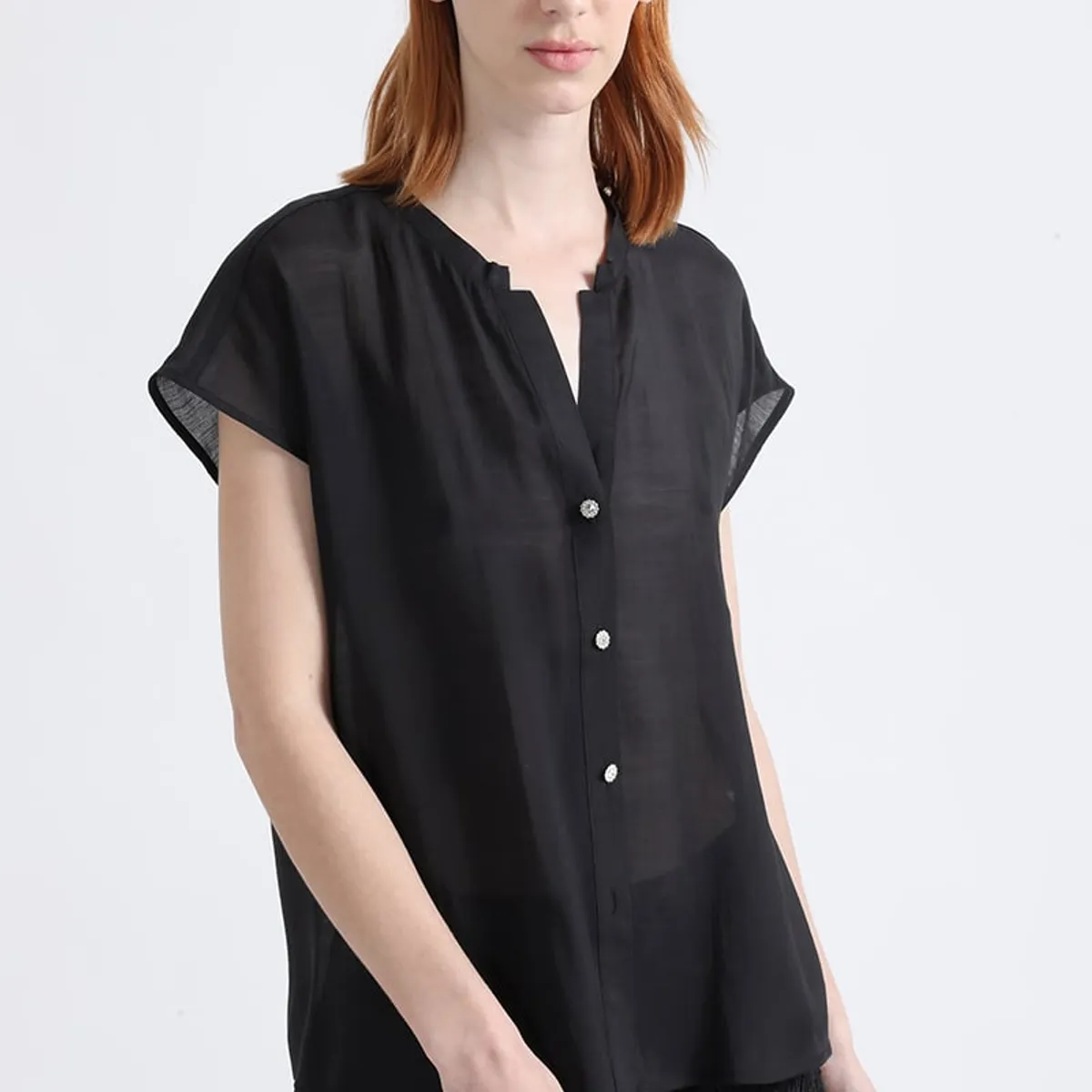 LIOLA - Blusa Tela Fantasia Boton Joya, Negro Liola