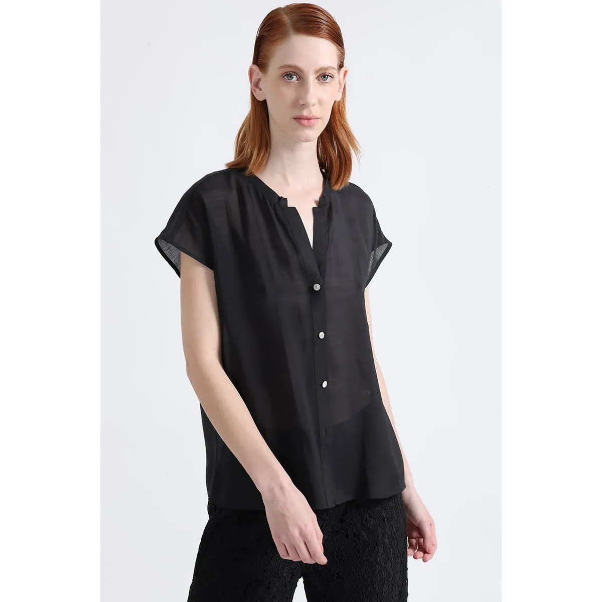 LIOLA - Blusa Tela Fantasia Boton Joya, Negro Liola