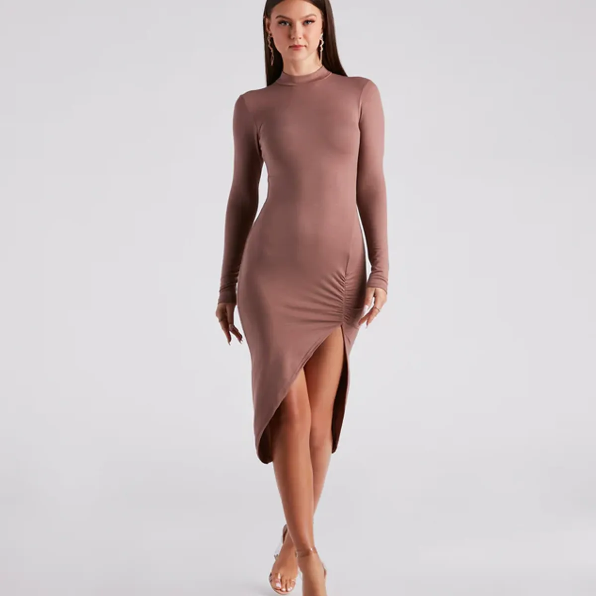 WINDSOR - A Casual Slay Ruched Midi Dress