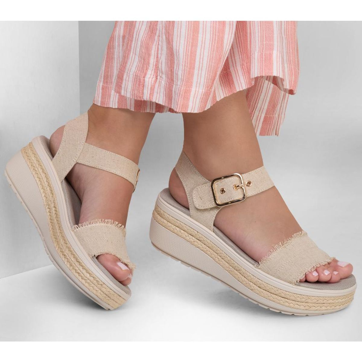 SKECHERS - Sandalia Mujer Bobs Empress Beige Skechers