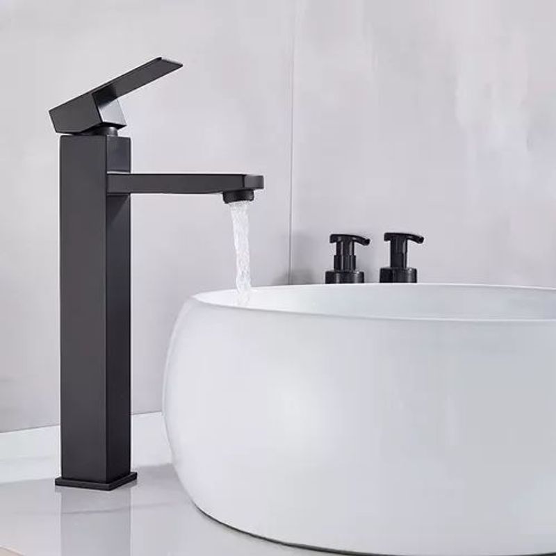 GENERICO - Llave Lavamanos Monomando Negra Altura 29cm