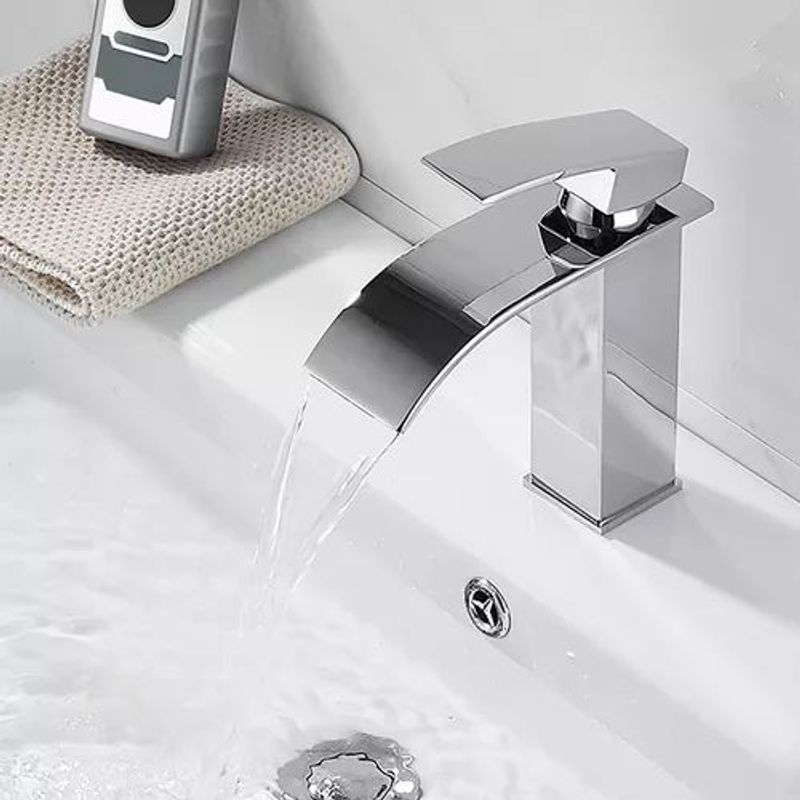 GENERICO - Llave Monomando Lavamanos Fregadero  Baño Cascada