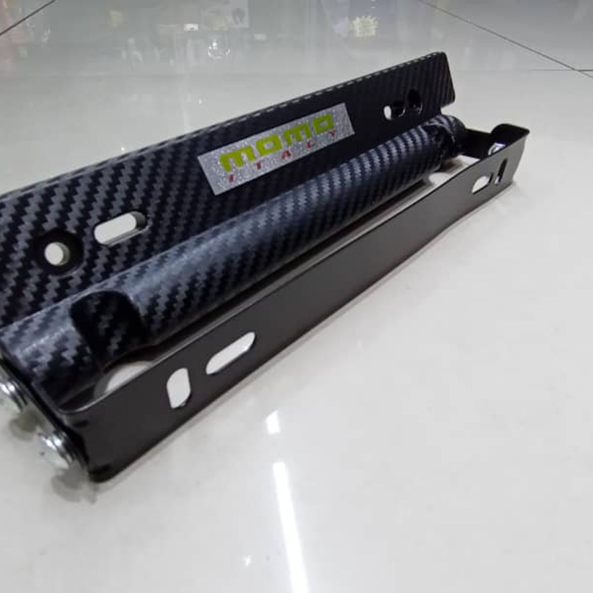 GENERICO - X1 Porta placa auto tipo fibra carbono negro momo