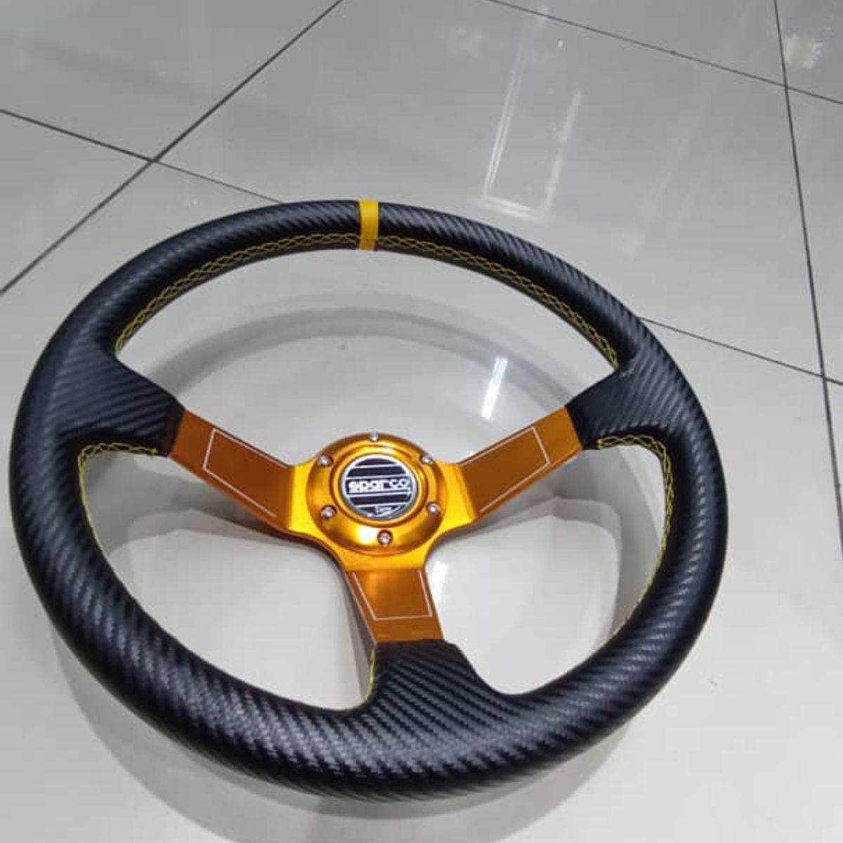 GENERICO - Volante auto deportivo con boton bocina sparco dorado liso