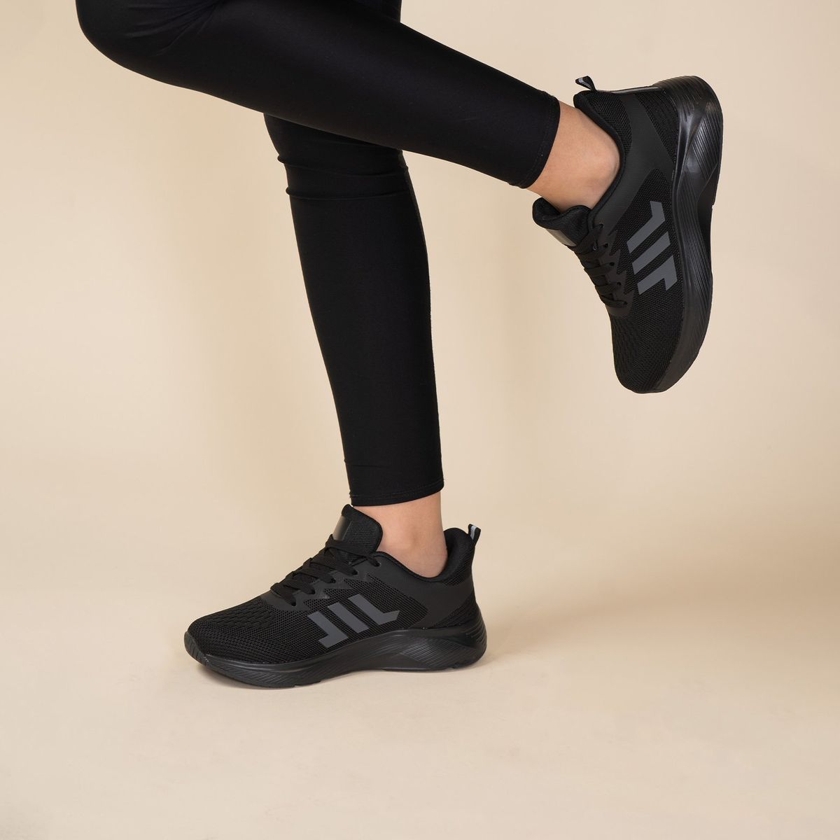 APOSTOL - Zapatilla Mujer Negro Angelina Apóstol