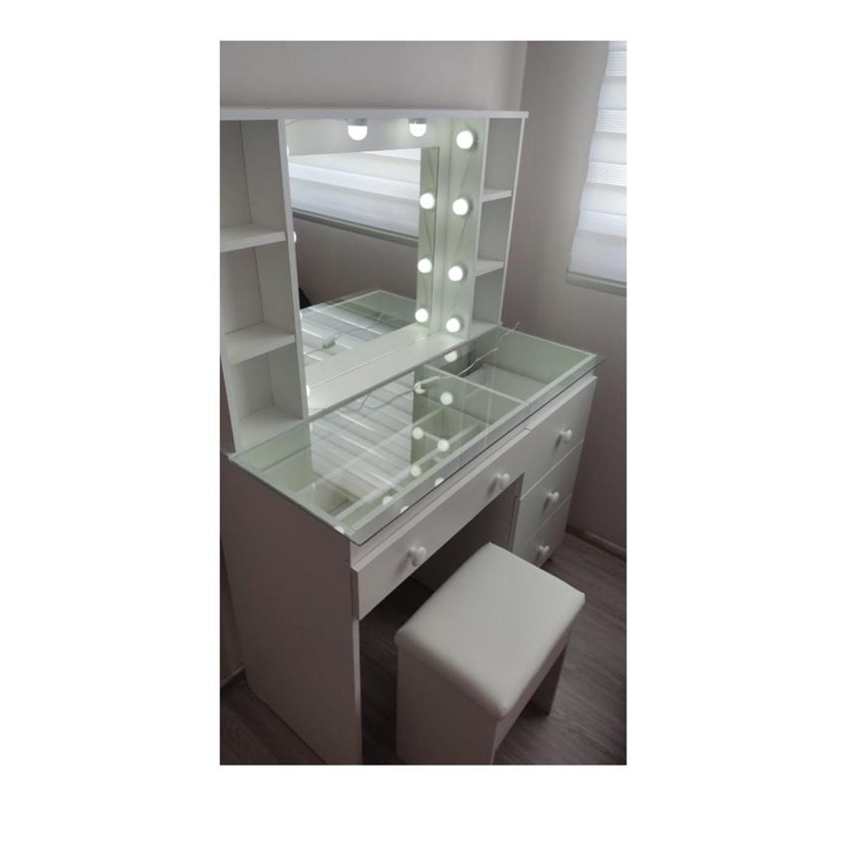 GENERICO - Tocador con luces Led cubierta de vidrio y banquito