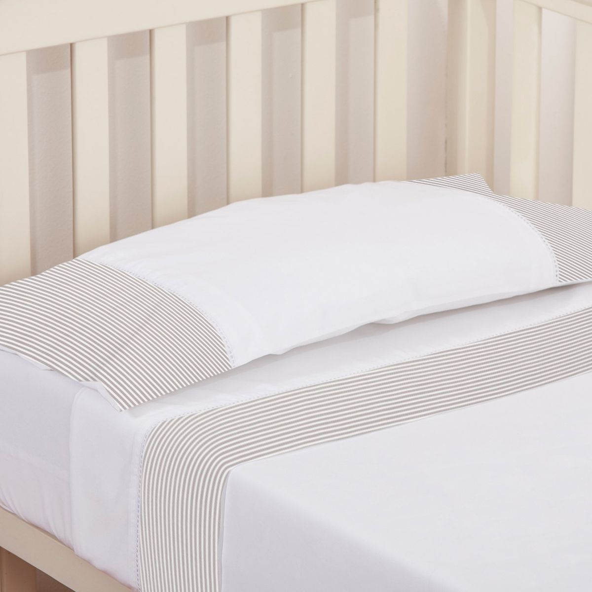 NINA HERRERA - Sábana Básica Rayas Piqué Gris 220 Hilos Cuna