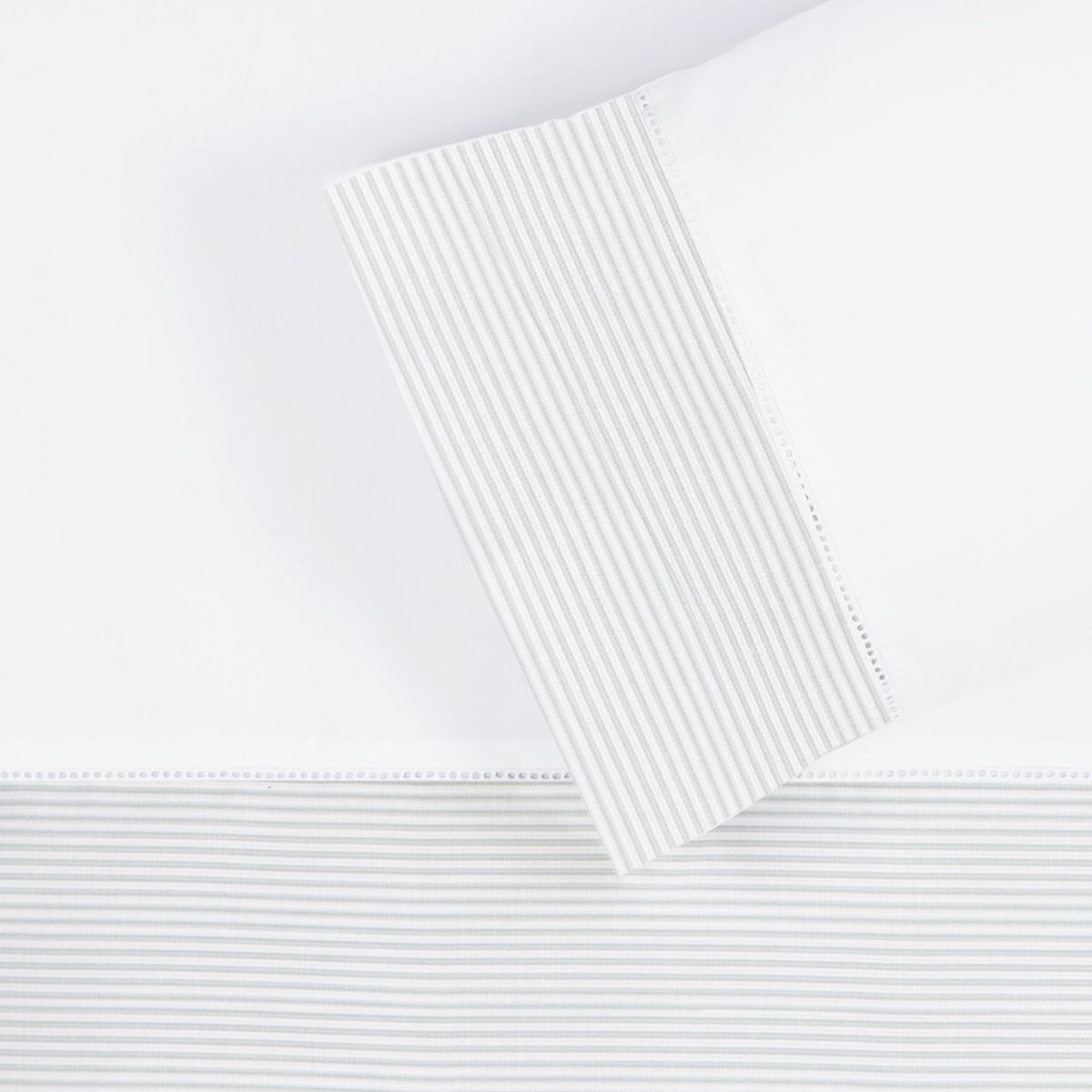 NINA HERRERA - Sábana Básica Rayas Piqué Gris 220 Hilos Cuna