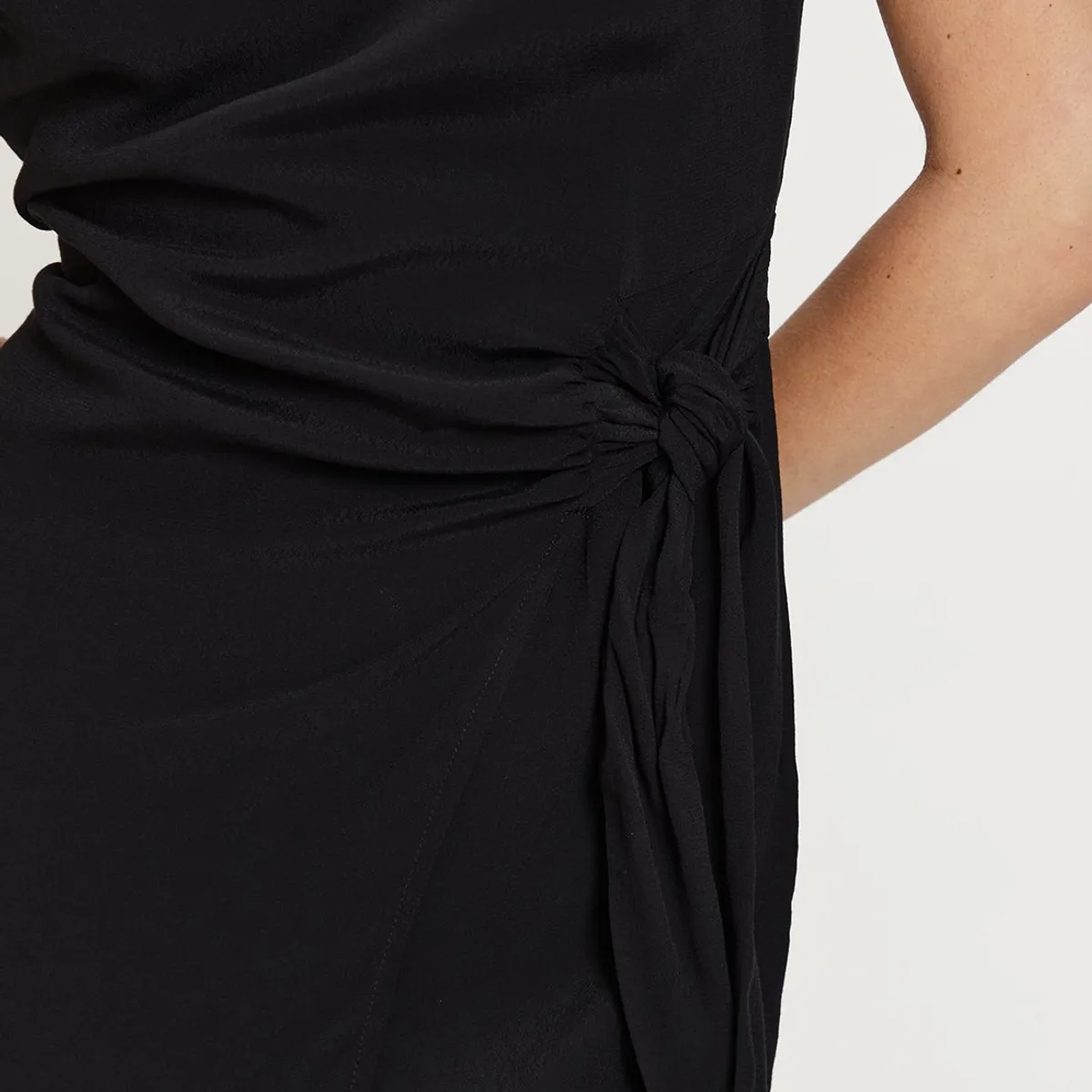 IO - Vestido Corto Negro Mujer Io