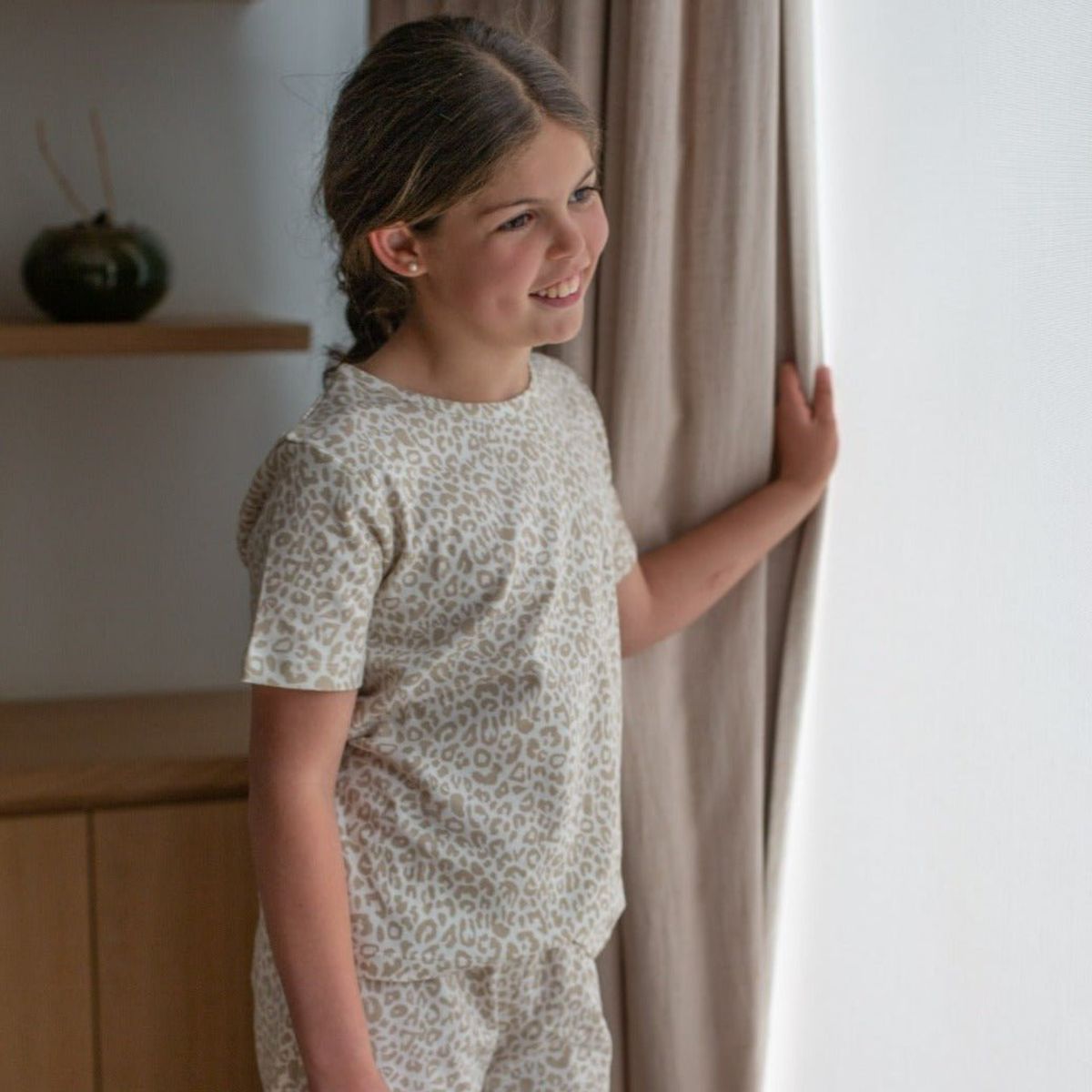 SIMPLY B - Pijama corto animal print niña