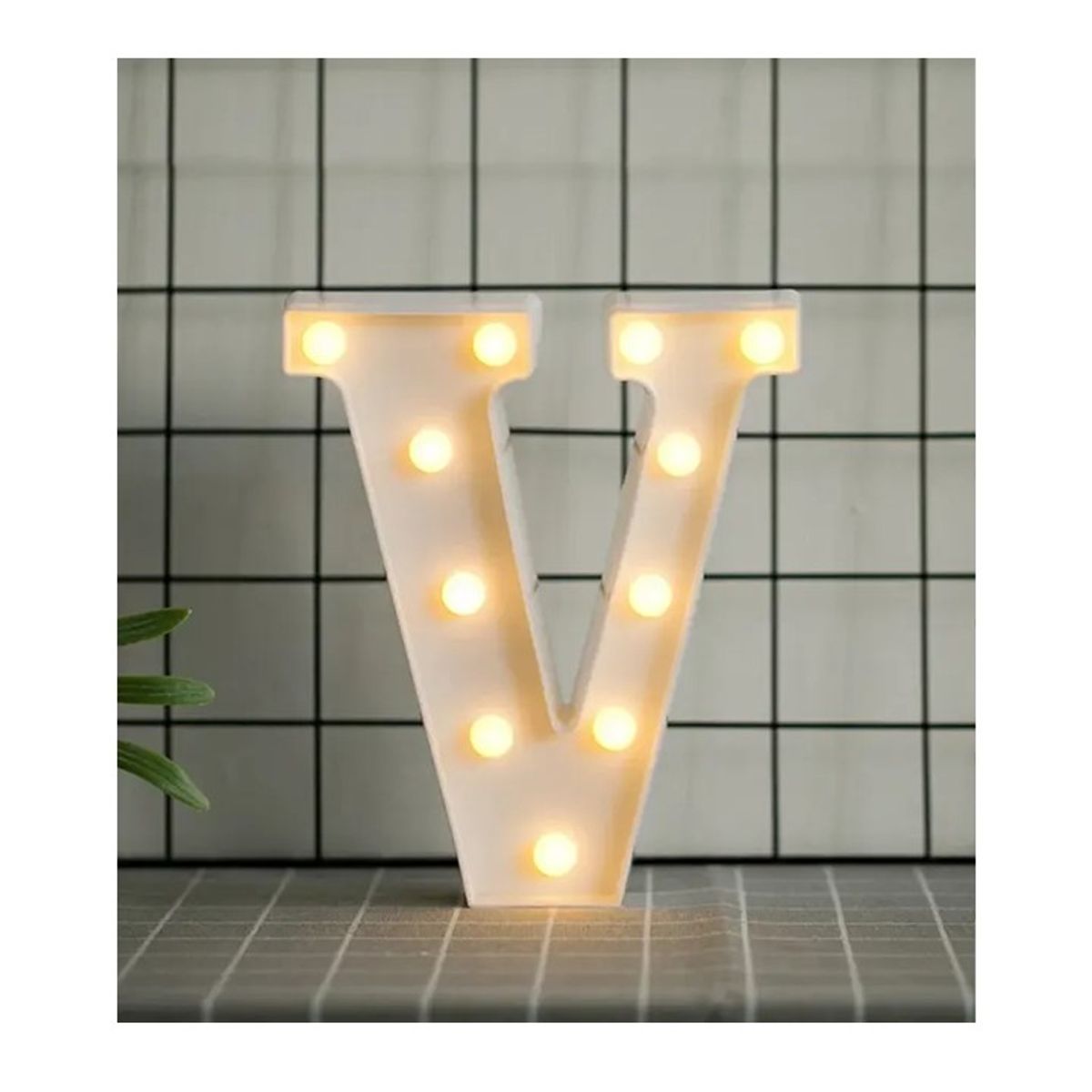 GENERICO - Letras con Luces Led «V»