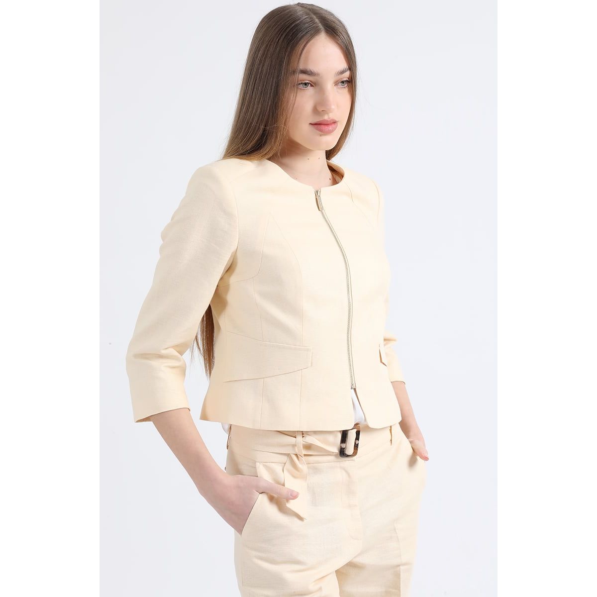 LIOLA - Chaqueta Entallada Lino Algodón, Beige Liola