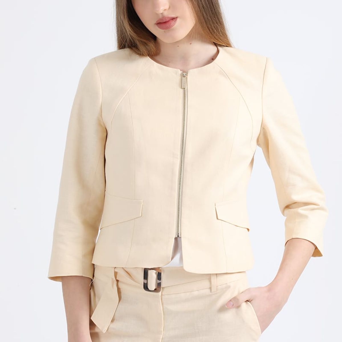 LIOLA - Chaqueta Entallada Lino Algodón, Beige Liola