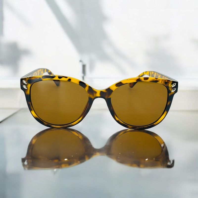 GENERICO - Lentes de sol para mujer modelo CY5535