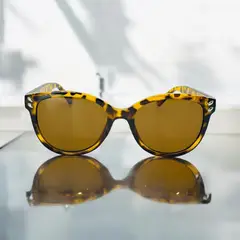 GENERICO - Lentes de sol para mujer modelo CY5535