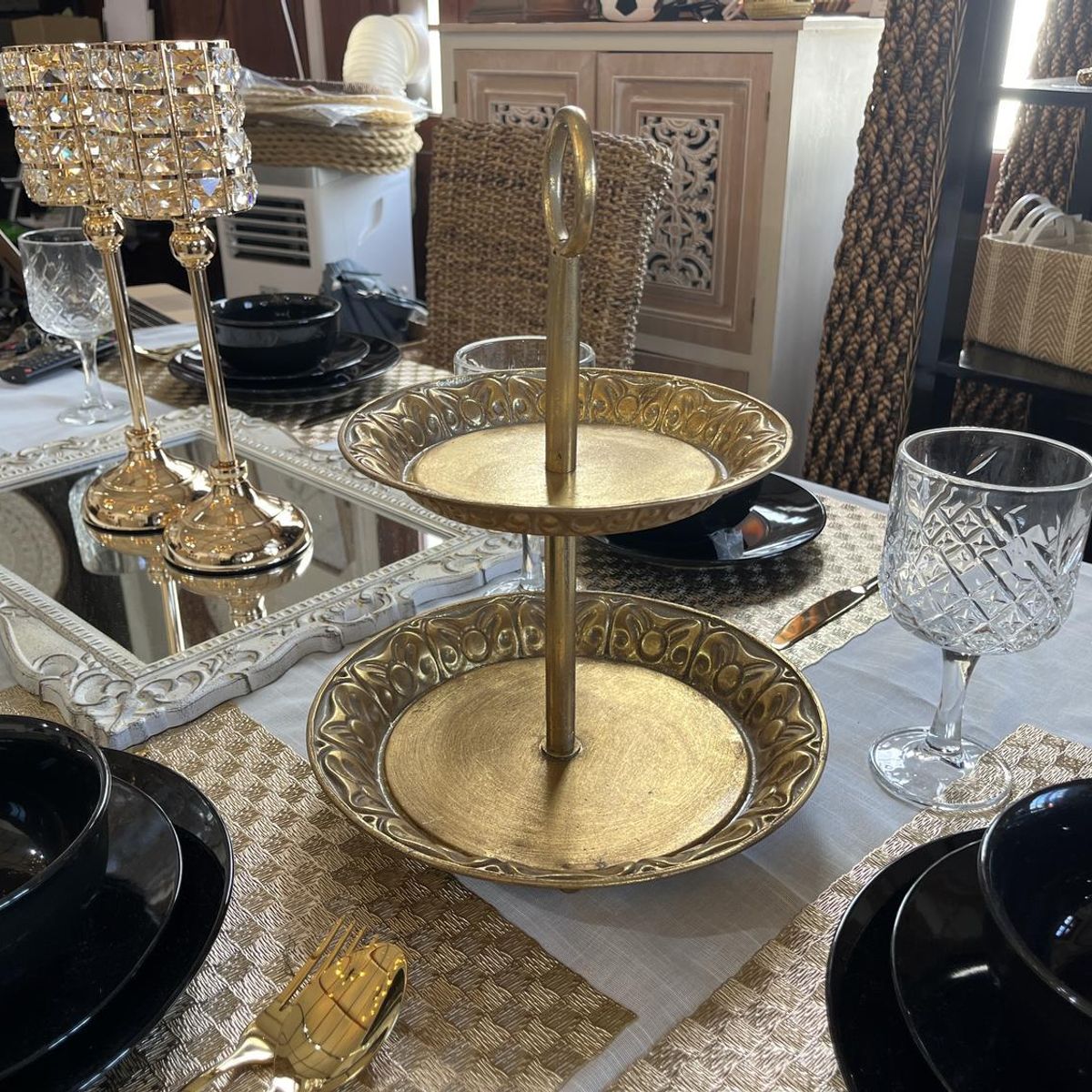 GENERICO - Bandeja de 2 Pisos en Dorado