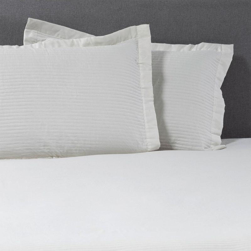 ZAHR - CUBRECAMA PREWASH LISO BLANCO HUESO 2 PLAZAS.