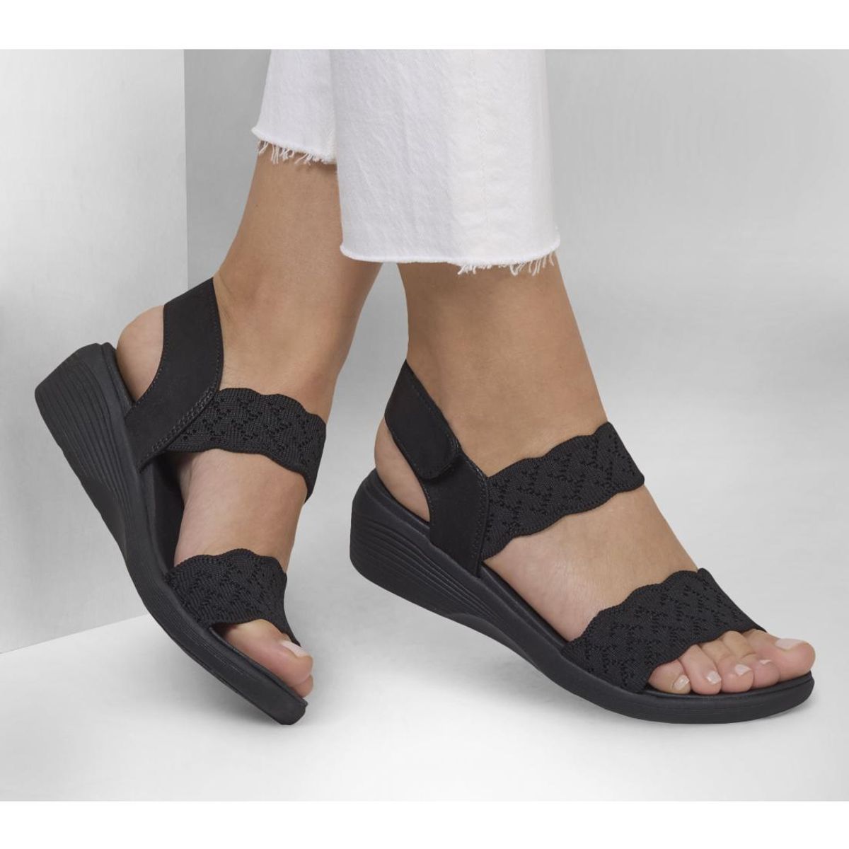 SKECHERS - Sandalia Mujer Arya On The Rise Negro Skechers