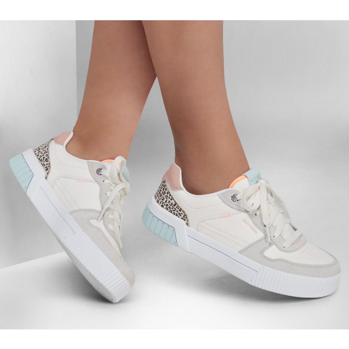 SKECHERS - Zapatilla Mujer Jade Feline Instinct Beige Skechers