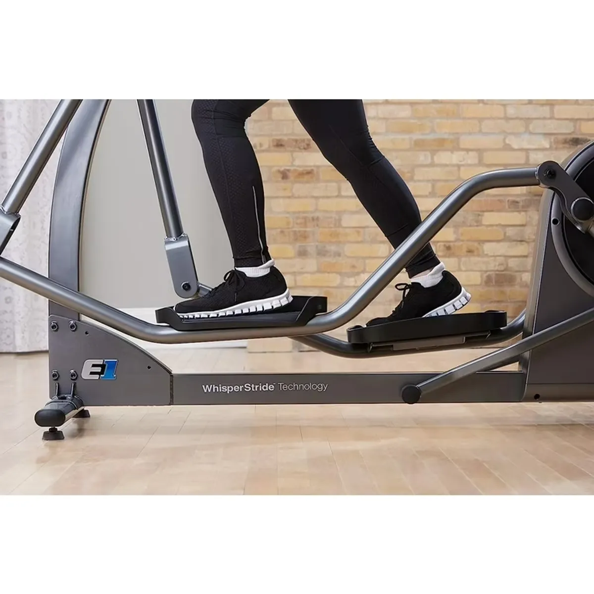 LIFE FITNESS - ELIPTICA LIFE FITNESS E1 CONSOLA GO