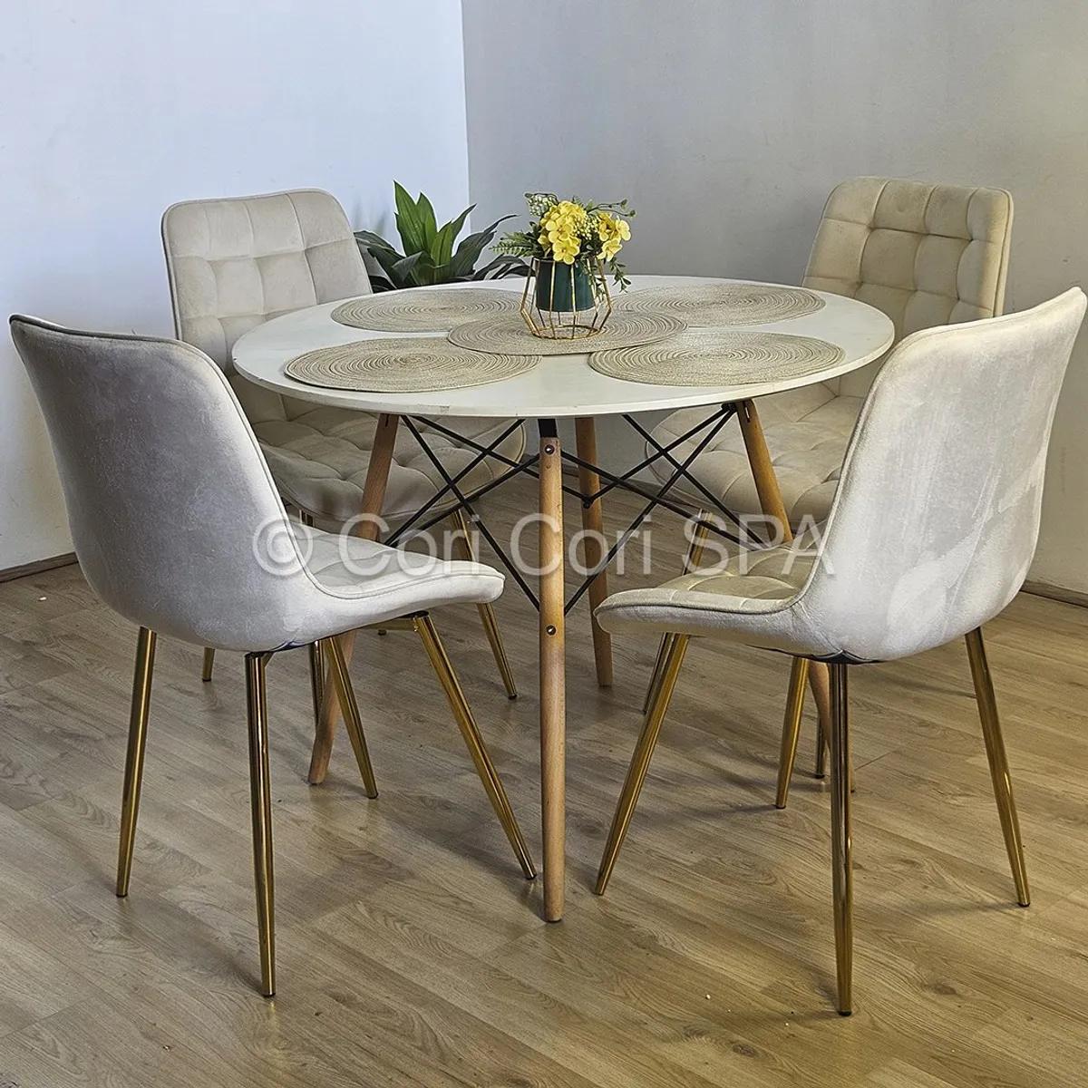 CORI CORI - Comedor Mesa Eames 120cm + 4 Sillas Capitonne Top Gold Beige