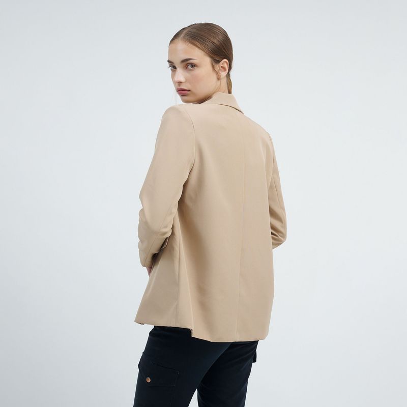 GUINDA - Blazer Oversize con Botonadura Dorada Tailor Guinda.