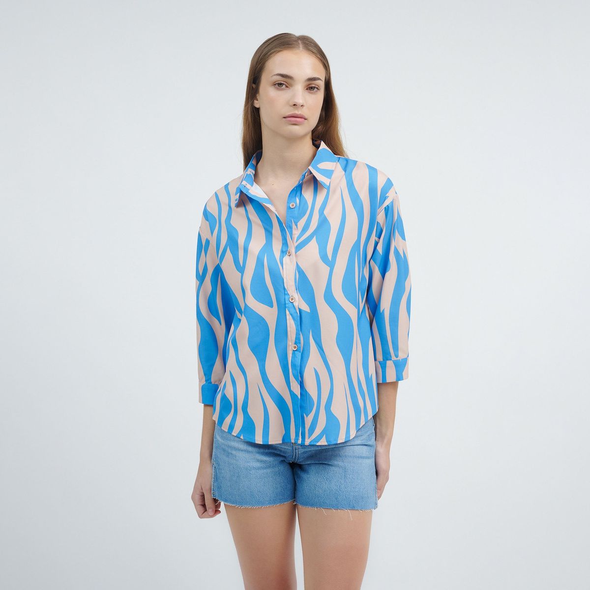 GUINDA - Blusa con Botones y Cuello Camiser Hands - GUINDA
