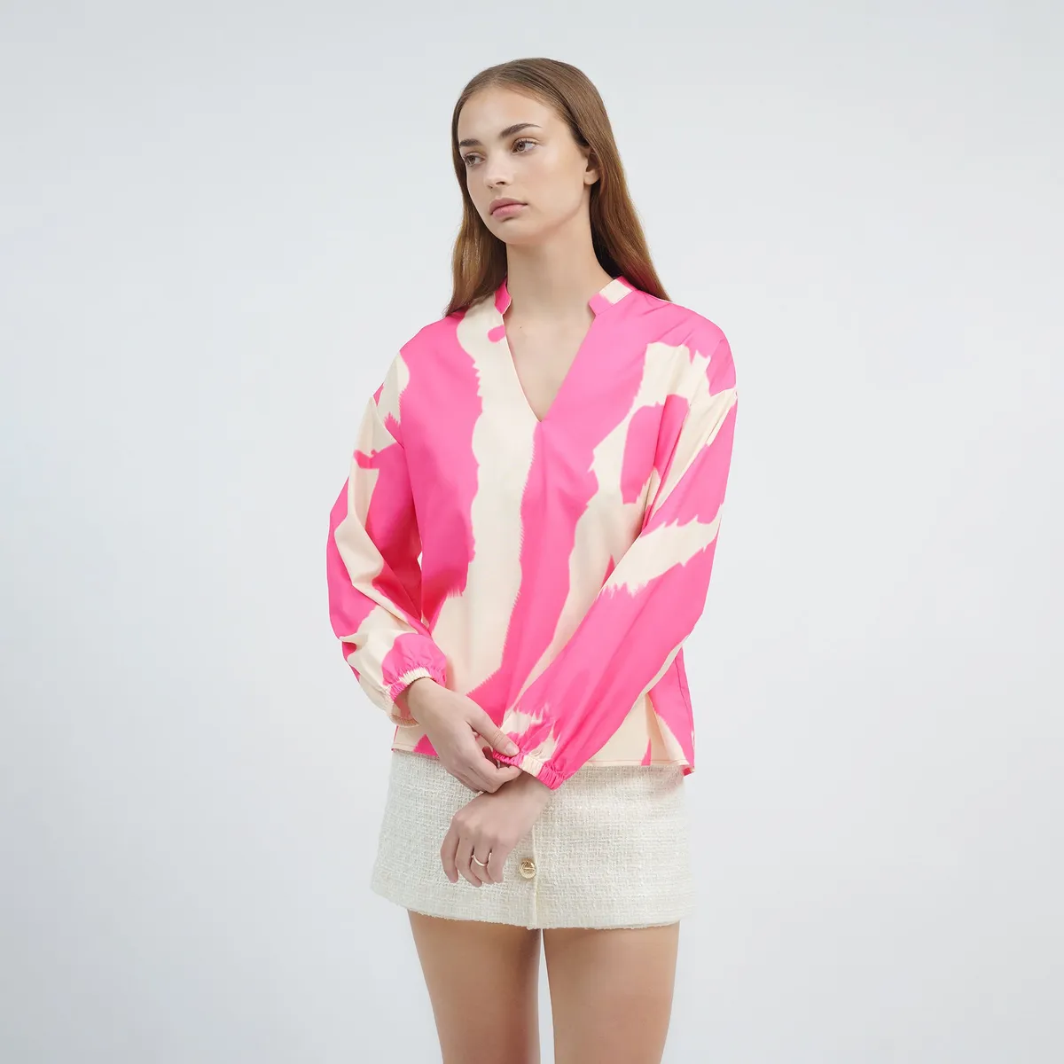 GUINDA - Blusa con Cuello Corto en V Lizzy - GUINDA