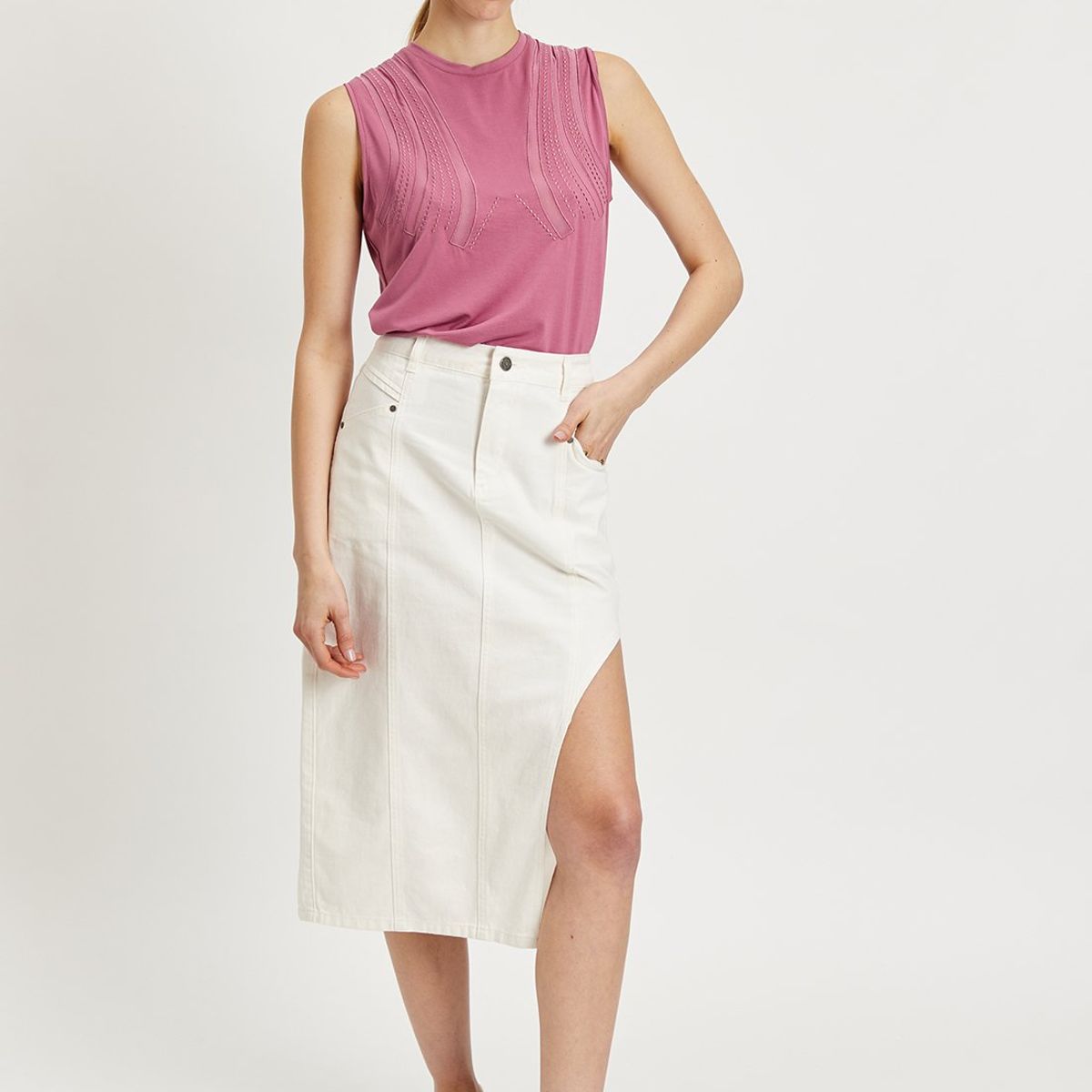 IO - Polera Sin Mangas Morado Mujer Io