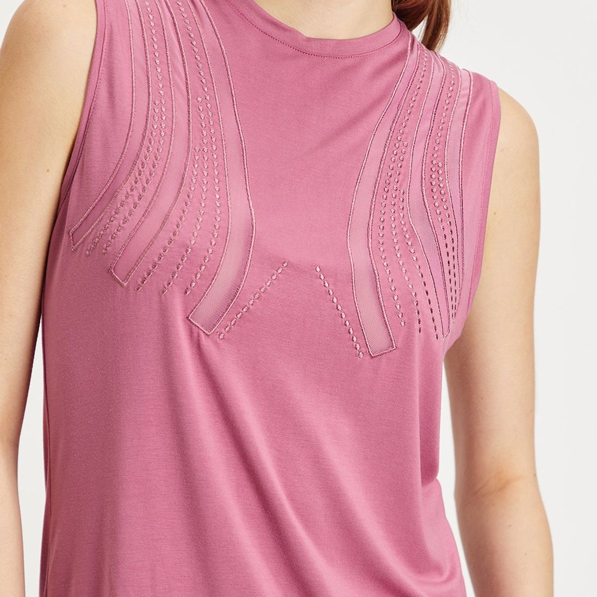 IO - Polera Sin Mangas Morado Mujer Io