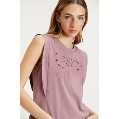 IO - Polera Estampada Morado