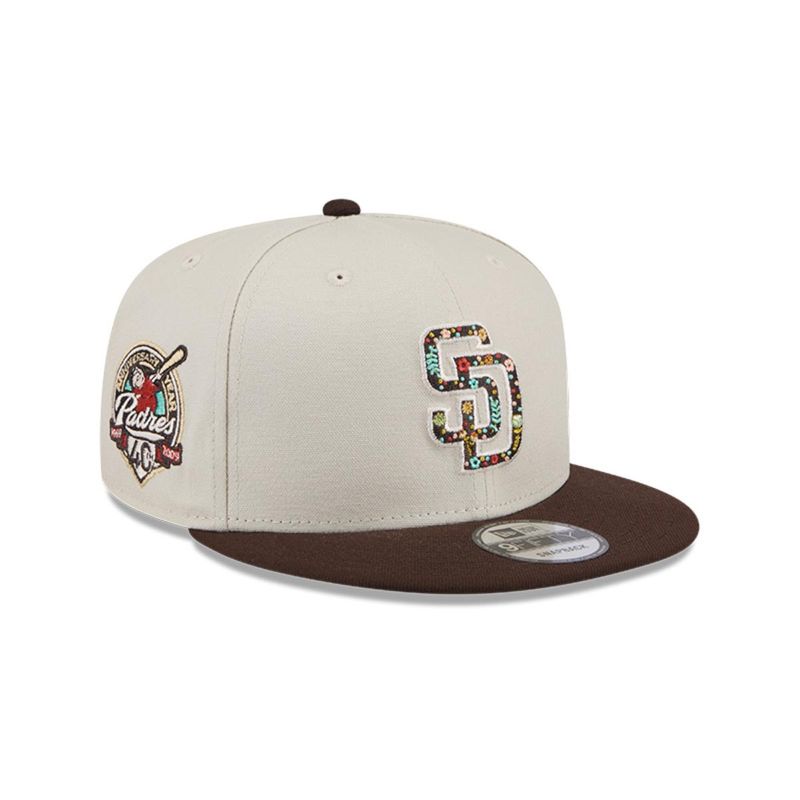 NEW ERA - Gorro 9fifty MLB San Diego Padres Floral Fill Light Beige