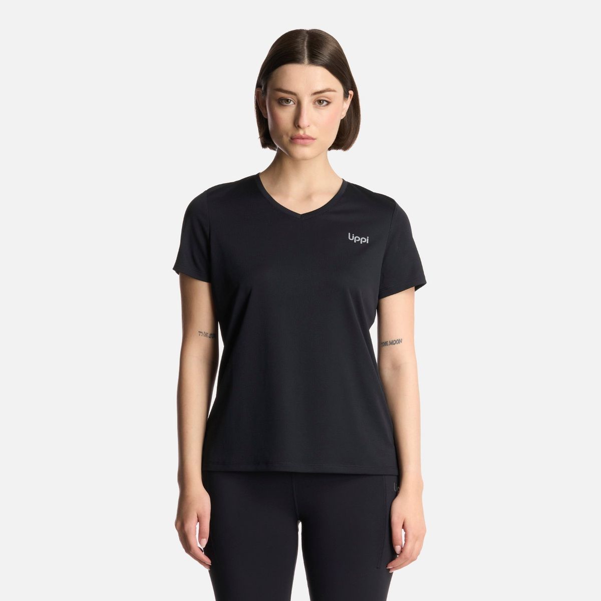 LIPPI - Polera Mujer Core V-Neck Q-Dry T-Shirt Negro Lippi