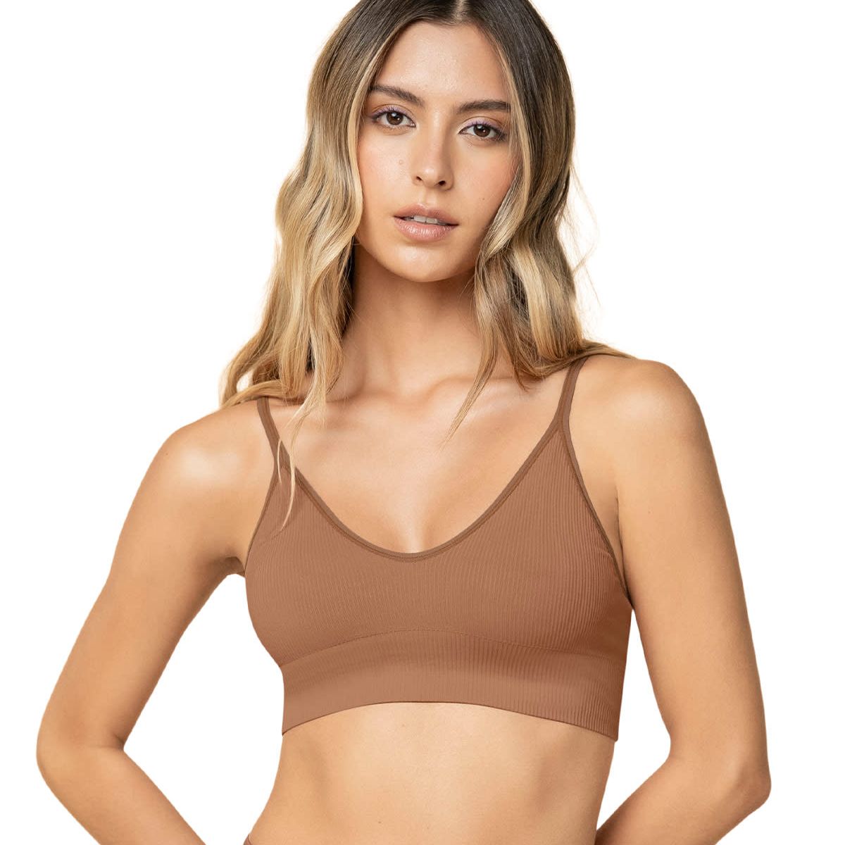 LEONISA - Top en tecnología seamless con textura acanalada Natural Comfort 091088 Café Medio
