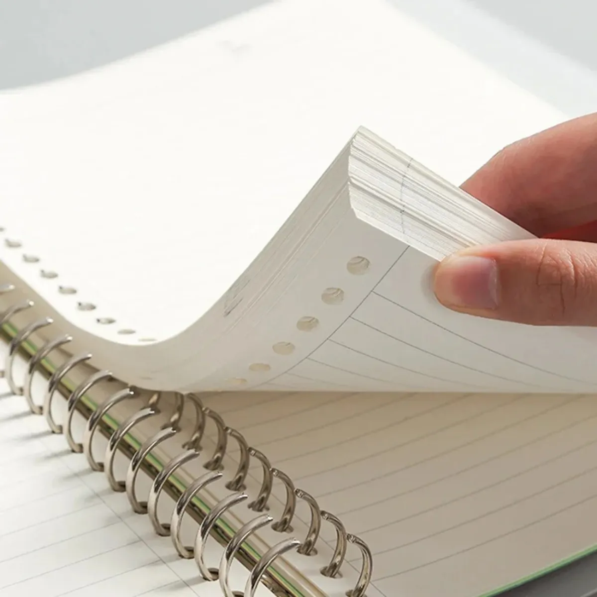 LANGUO - Libreta Anillada A5 Sistema Refill + Pack Hojas Repuesto Diseño de Línea