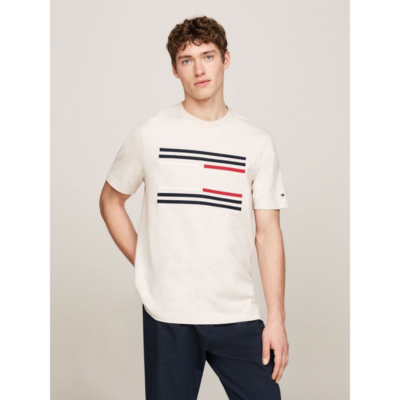 TOMMY HILFIGER - Polera Con Logo Flag Beige Tommy Hilfiger