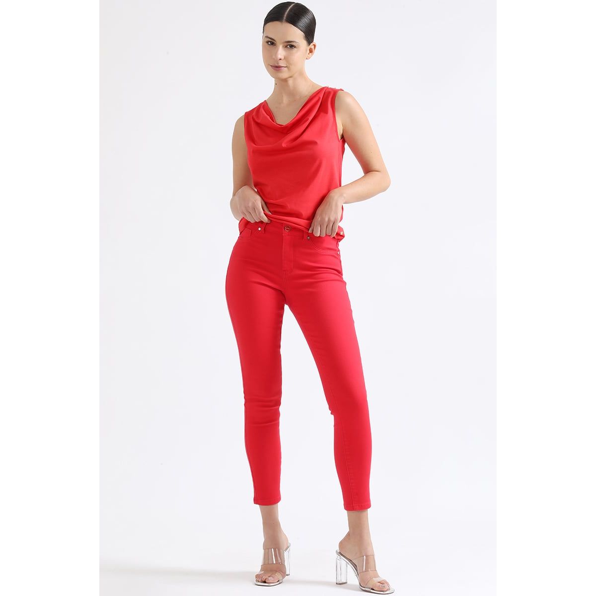 LIOLA - Jeans Color Skinny Fit Push Up, Tiro Medio, Rojo Liola
