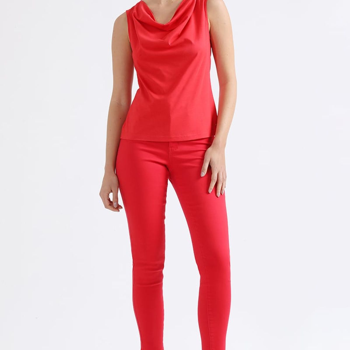 LIOLA - Jeans Color Skinny Fit Push Up, Tiro Medio, Rojo Liola