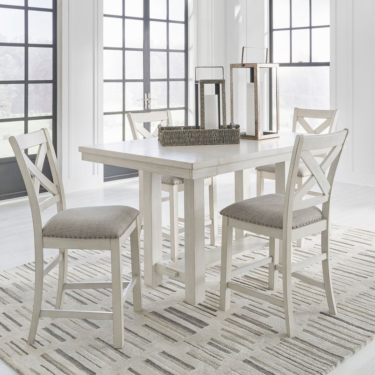 ASHLEY - Mesa comedor Robbinsdale extensible