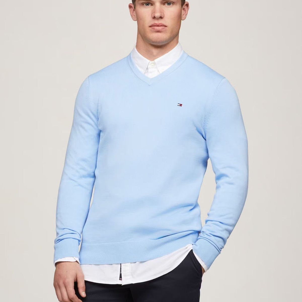 TOMMY HILFIGER - Sweater Básico Signature V-Neck Celeste Tommy Hilfiger