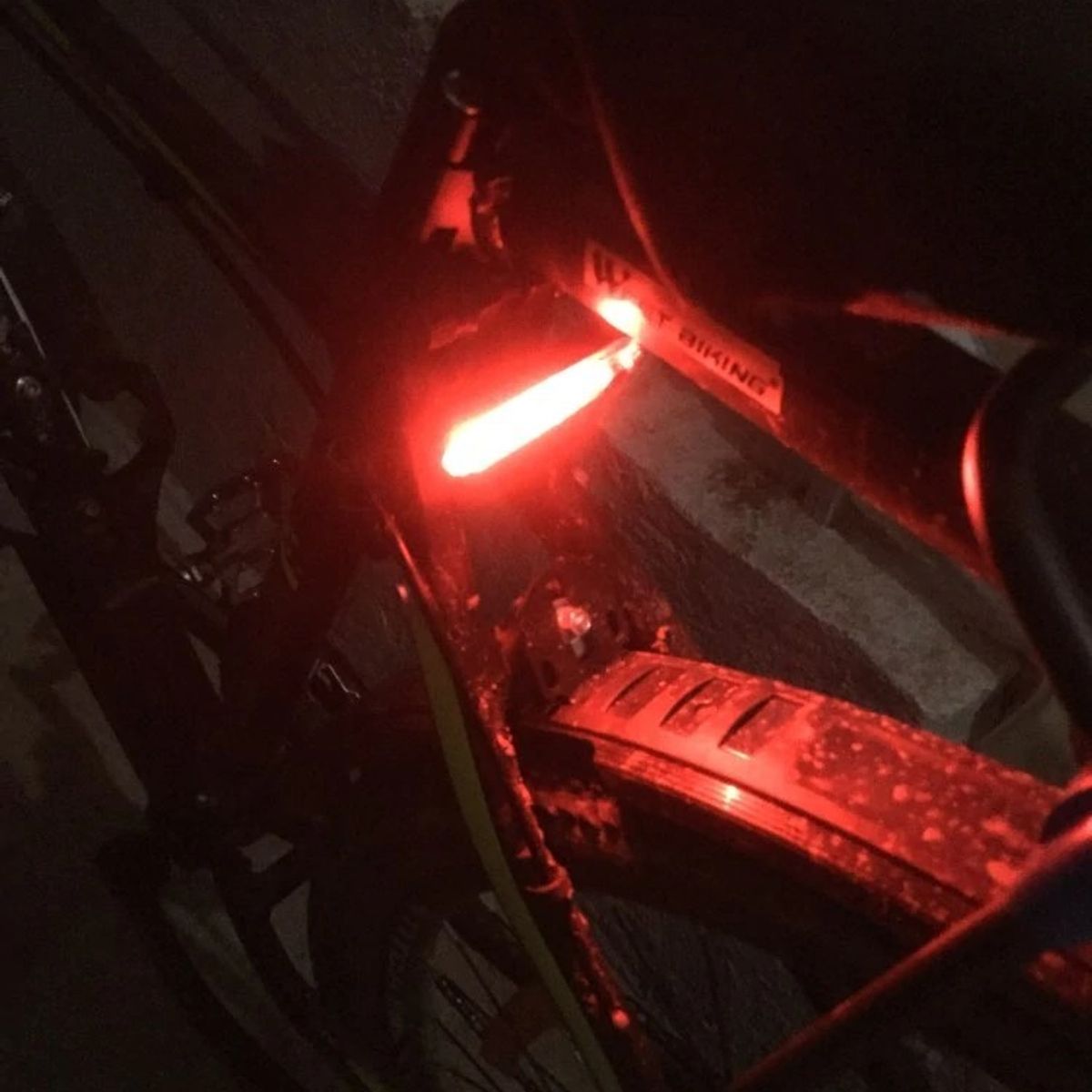 VOLCANO - Luz Brillante Roja Para Bicicleta, Trasera Usb