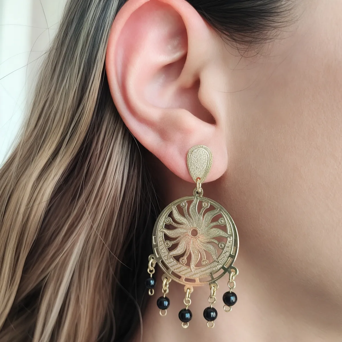 COGGIOLA - Aros Teresa Sol Ónix Enchapado Oro 18K