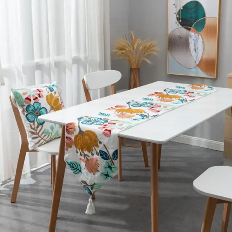 ANGELES DEL HOGAR - Camino de Mesa Bordado 37x180cm Tulipan