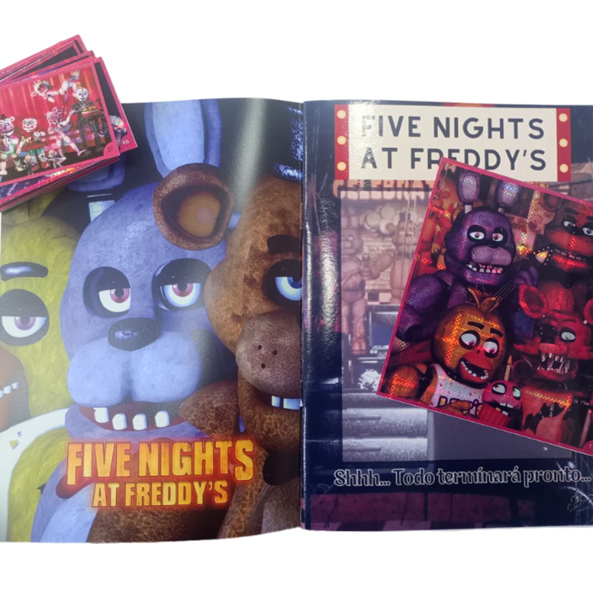 GENERICO - Mini Álbum Five Nights at Freddy´s + Todas Sus Láminas A Pegar