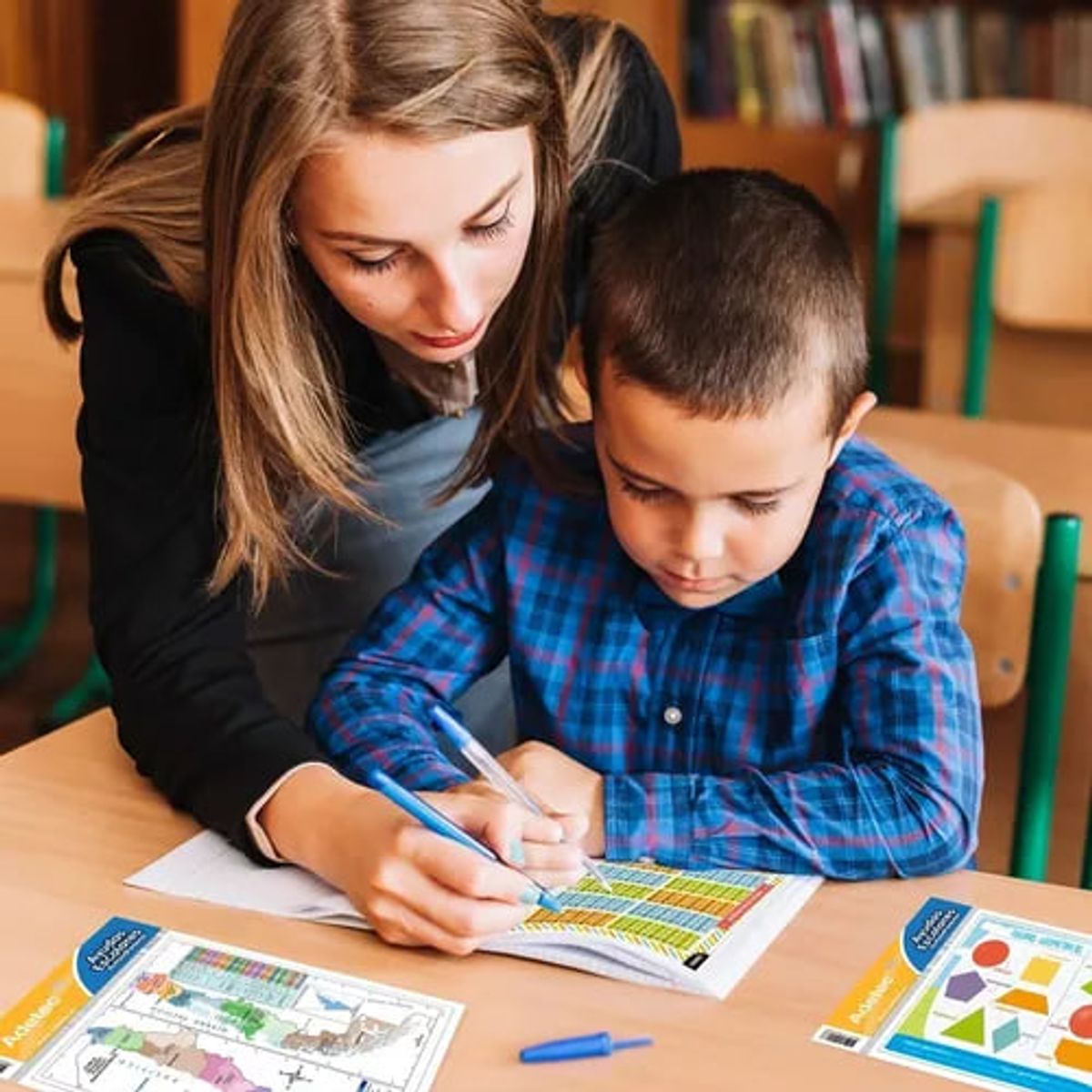 ADETEC - Etiqueta Adhesiva De Ayuda Escolar Inglés Adetec